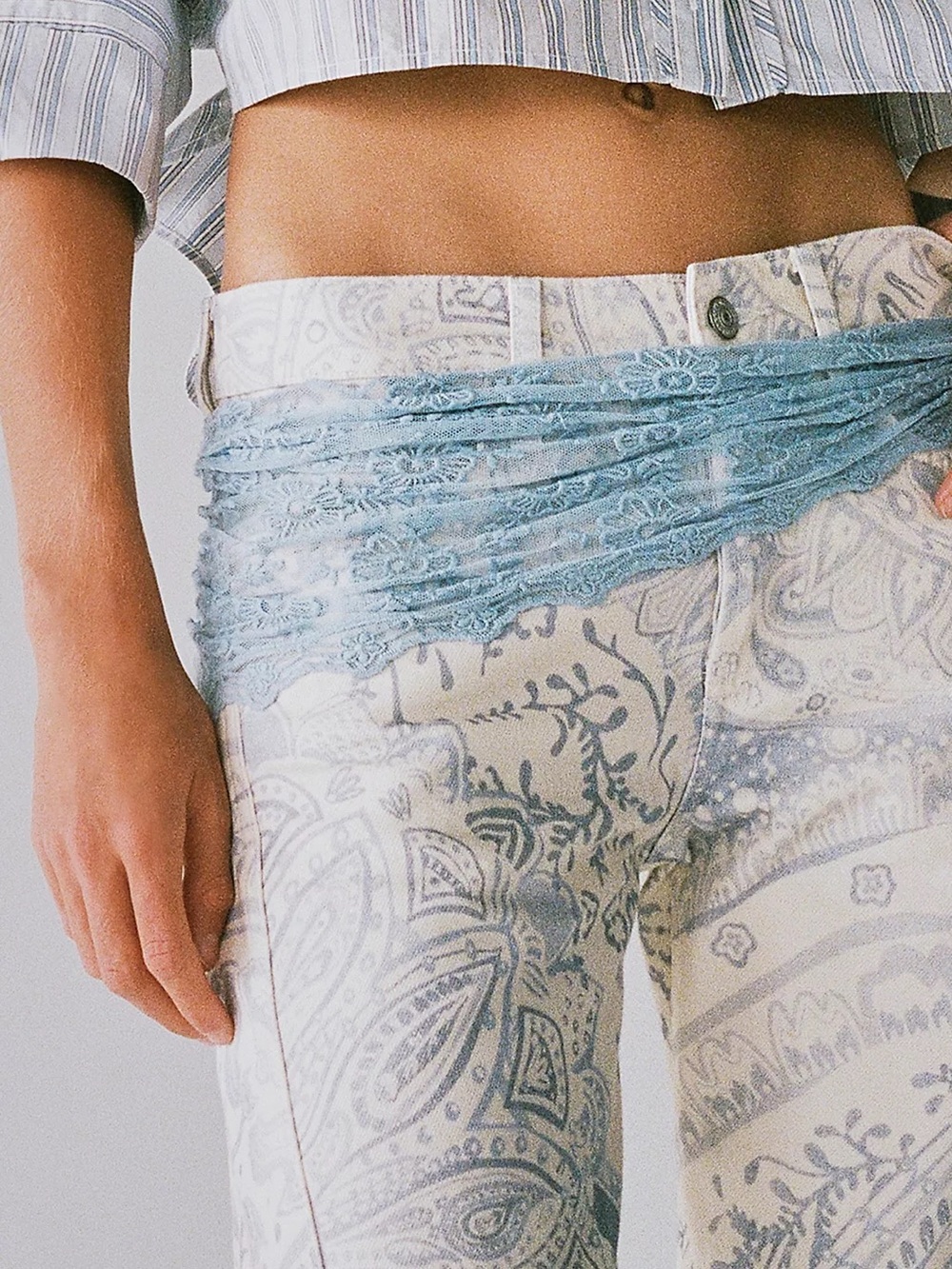 NWT FREE PEOPLE WE THE FREE Fable Printed Low-Rise Twisted Bowed Jeans | $168 - Picture 2 of 8